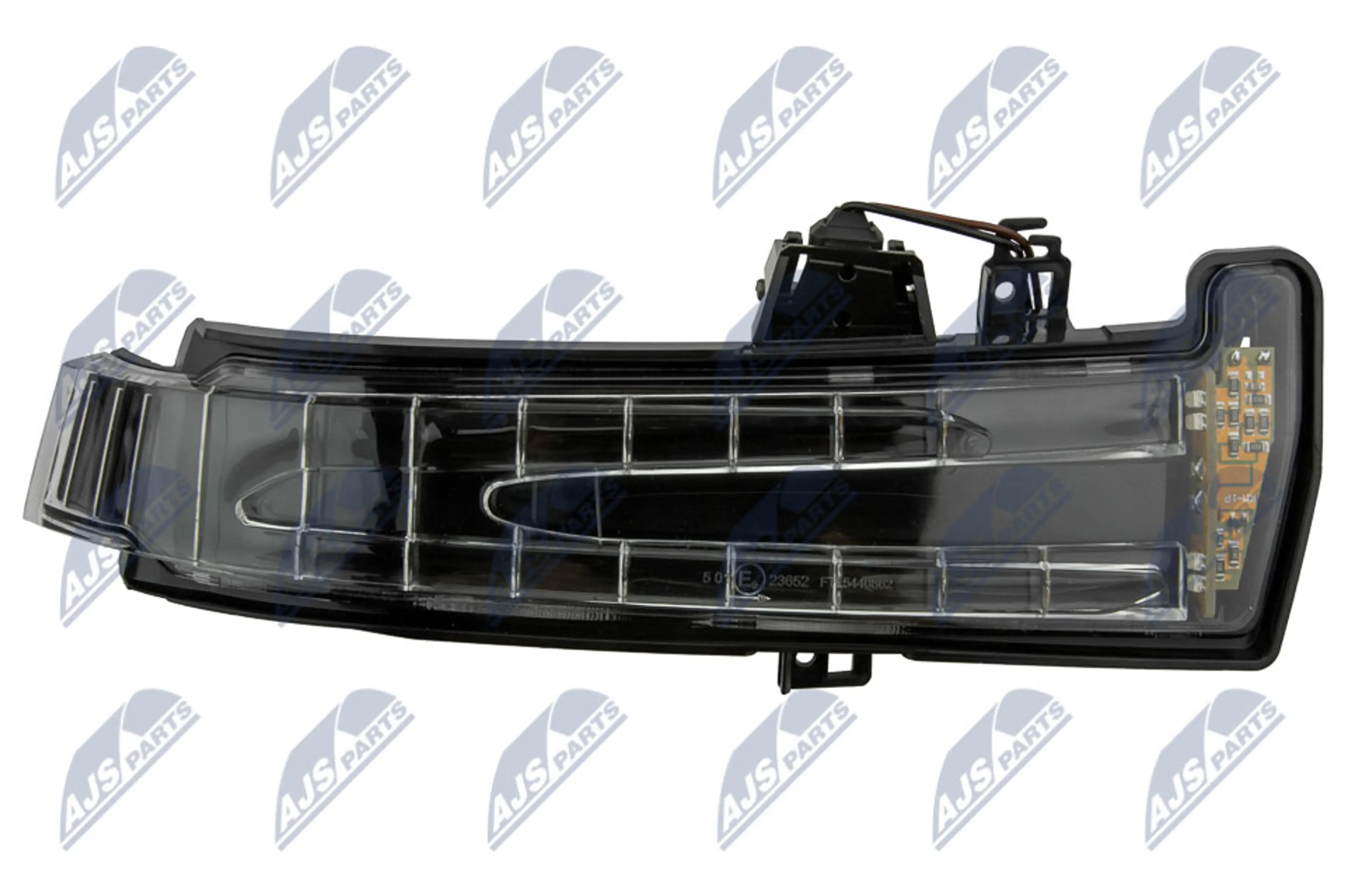 NTY LAMPA KIERUNKOWSKAZU W LUSTERKU